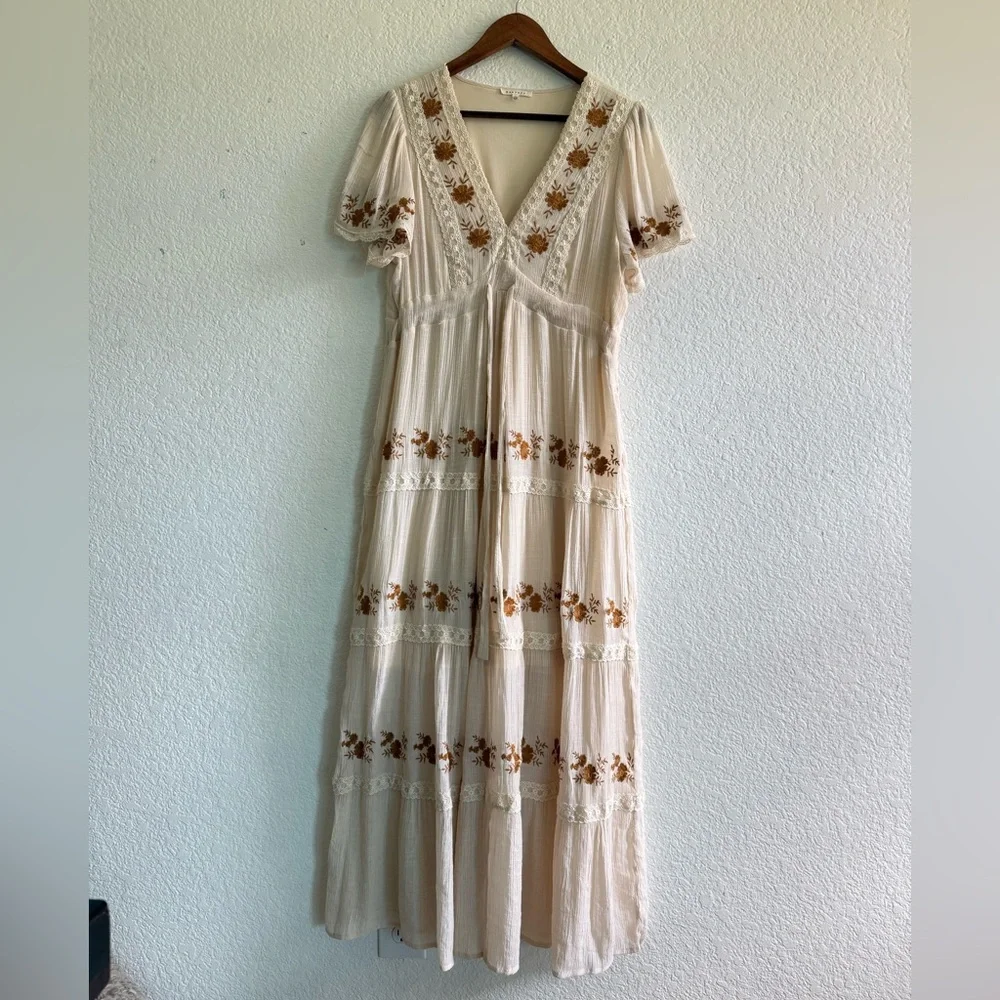 Baevely Bohemian Floral Neutral Tiered Maxi Dress - Picture 2 of 6
